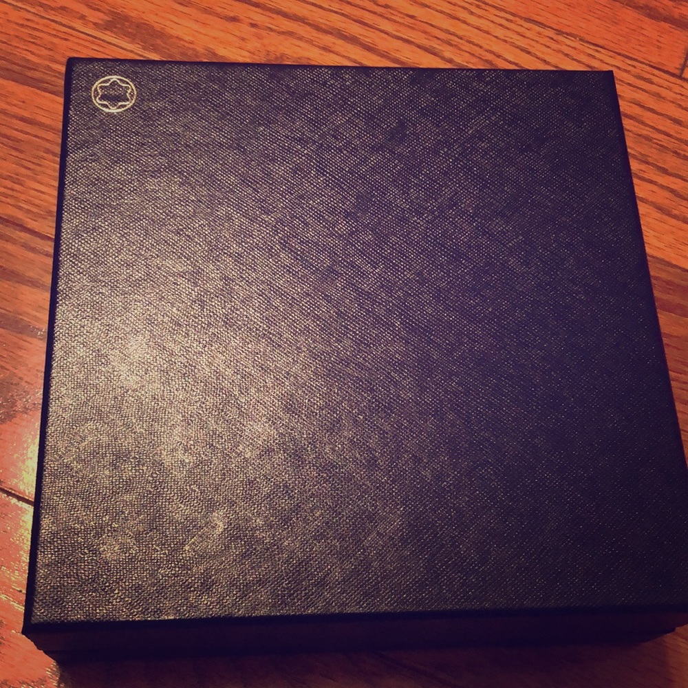 Montblanc belt gift box